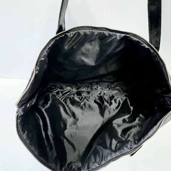GIVENCHY Black Weekend Bag - Picture 8 of 10